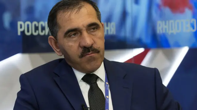 По словам Евкурова, решение об отставке связано с рядом провалов в работе правительства