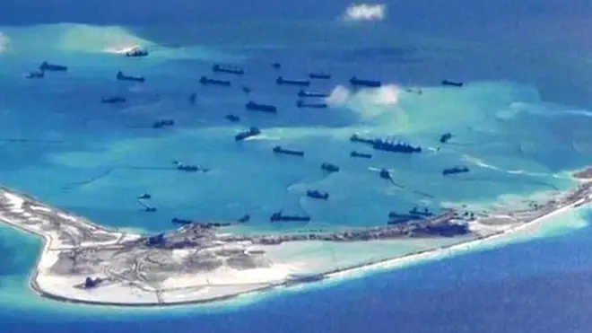 China continuamente ha estado reclamando territorio alrededor de los arrecifes en el Mar Meridional de China.