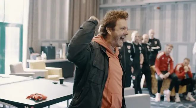 Glumac Majkl Šin bodri tim Velsa