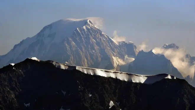 В феврале в результате схода лавины во французских Альпах погибли четыре человека
