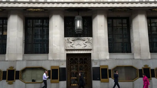 Европейская штаб-квартира Goldman Sachs находится в Лондоне, в Великобританиина него работают 6500 человек.