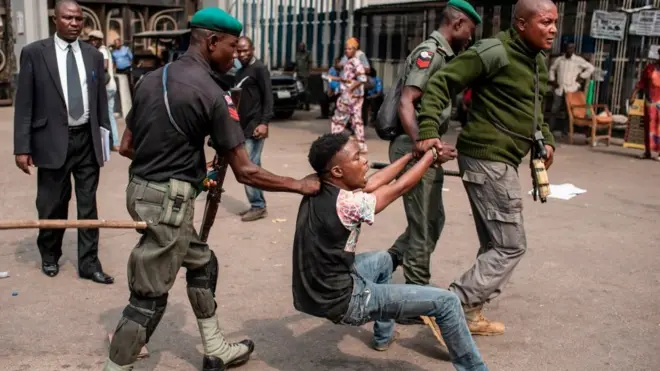 Some Nigerians feel say security forces too dey harass young pipo and dem no dey respect dia rights