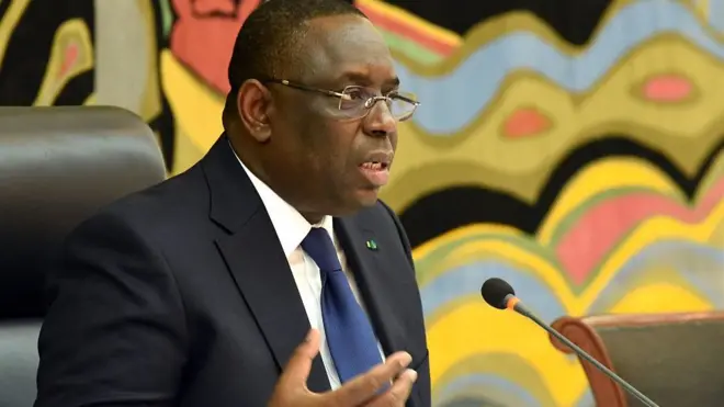 Le président sénégalais Macky Sall, ici en 2016 lors d'une conférence de presse pour le référendum en 2016 (illustration).