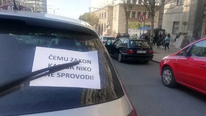 Taksisti su na ulici od 30. septembra