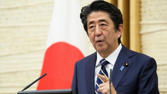 Japanese Prime Minister Shinzo Abe speaks during a press conference at the PM's office in Tokyo on 14 May, 2020