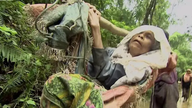 پناہ گزینوں کے لیے اقوام متحدہ کے ادارے کا کہنا ہے کہ میانمار سے بنگلہ دیش جانے والے روہنگیاؤں کی تعداد میں تیزی سے اضافہ ہو رہا ہے