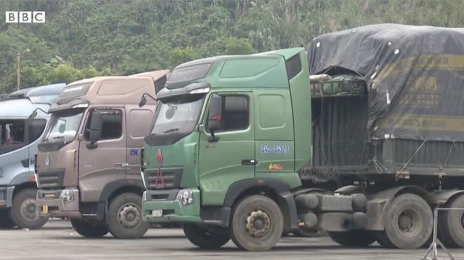 Xe container