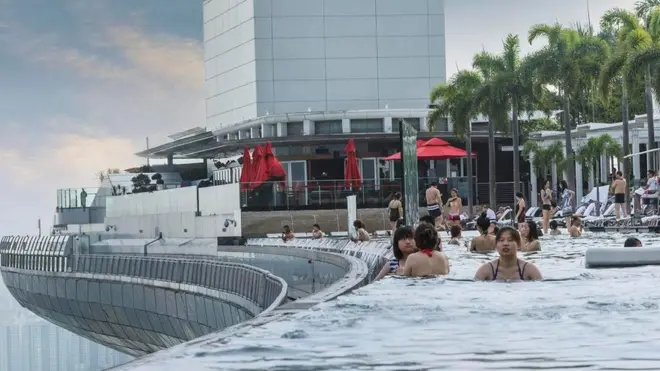 ما الذي يجعل سنغافورة "أغلى" مدينة في العالم؟