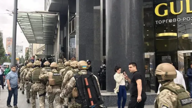 Обшуки в Гулівері