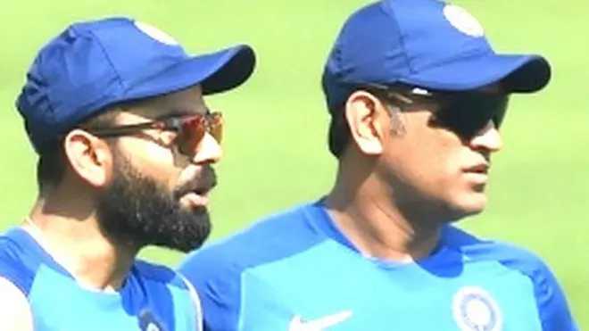 विराट कोहली और महेंद्र सिंह धोनी
