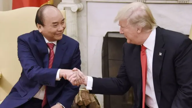 Thủ tướng Nguyễn Xuân Phúc và TT Trump năm 2017 tại Nhà Trắng, Mỹ