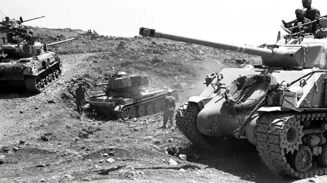 أعرب بعض الكتاب عن أسفهم أن تحل هذه ذكرى حرب الأيام الستة والوضع العربي الراهن أسوأ مما كان عليه