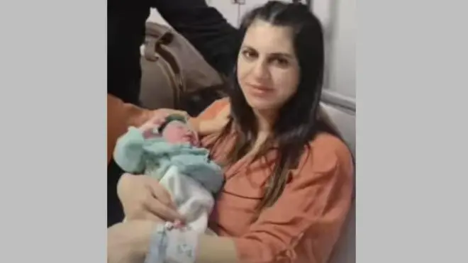 తిలో పసివాడు యాగిజ్‌తో నెక్లా