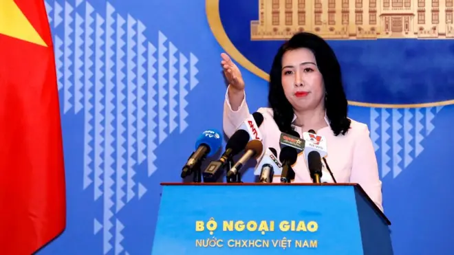Việt Nam tiếp tục yêu cầu Trung Quốc rút toàn bộ tàu ra khỏi vùng Biển của Việt Nam mà Trung Quốc đang gây đối đầu, tranh chấp trong mùa Hè 2019