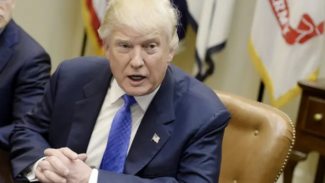 特朗普还抱怨俄罗斯部署陆基巡航导弹，说俄罗斯违反了1987年限制美俄陆基中程导弹的协议。