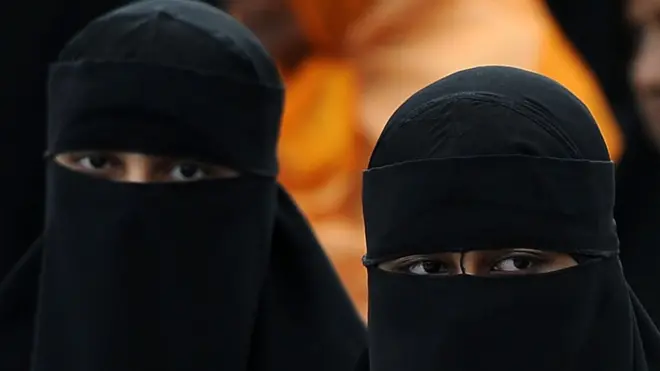 මුස්ලිම් කාන්තාවෝ 'දෙවැනි පෙළ පුරවැසියන් වගේ'