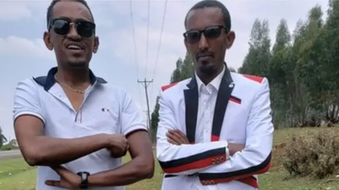 Urgeessaa Daammanaa weellisaa Haacaaluu Hundeessaa waliin, erga mana hidhaatii bahee booda.