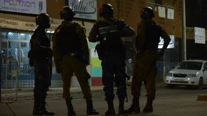 Les forces de l'ordre burkinabé après une attaque terroriste