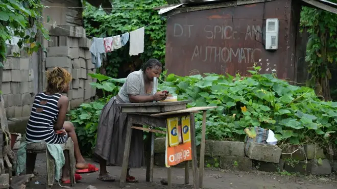 Tori be say dem cut di internet since October for di Anglophone region