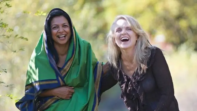 Nadyne Parr (R) with her best friend Soraya Deen, who invited her to join Ramadan fasting