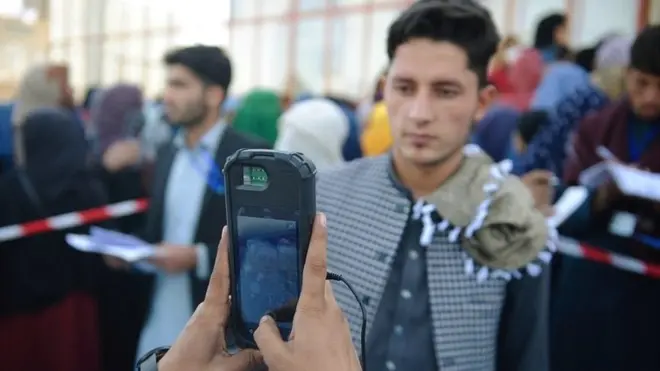 دستگاه بیومتریک