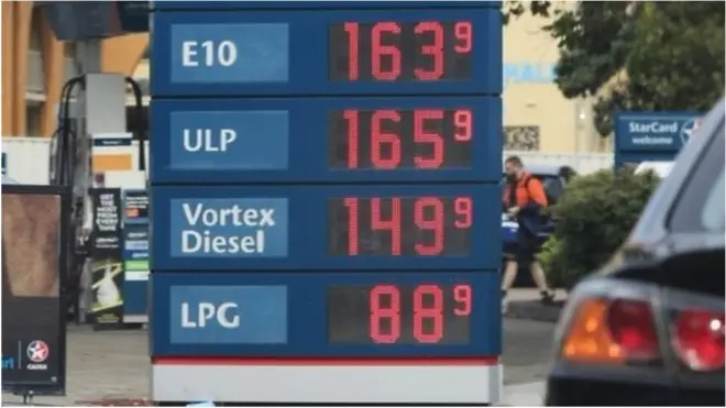 کاهش شدید بهای نفت