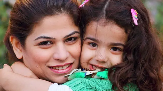 لوگ خوش اور شاد ہیں