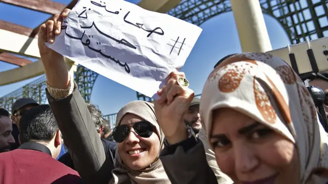 صحفيون يتظاهرون في الجزائر