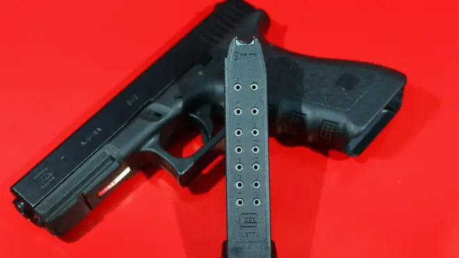 Кому якобы отправлялись "Глоки", пока неясно