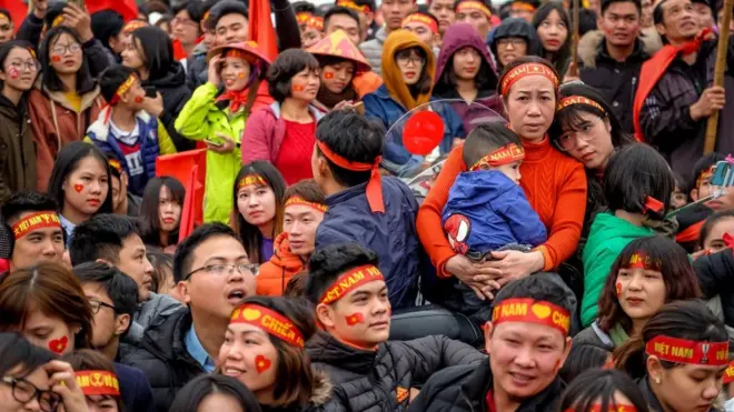 Người hâm mộ đón chào U23 Việt Nam tại Hà Nội năm 2018, ảnh tư liệu