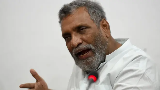 මැතිවරණ කොමිසමේ සභාපති මහින්ද දේශප්රිය