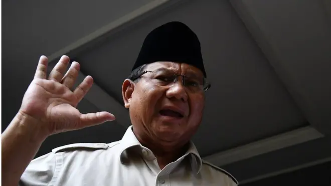 Majelis hakim Mahkamah Agung menilai Prabowo sendirilah yang seharusnya menjadi pemohon dalam permohonan gugatan BPN.