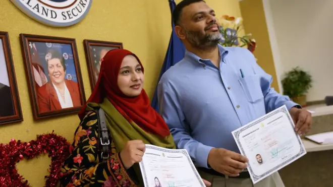 અમેરિકી નાગરિકતા મેળવતા ભારતીયો