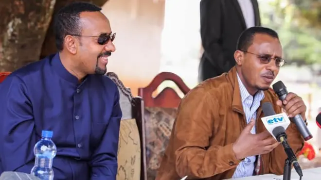 Marii MM Abiy Ahimadiifi Obbo Lammaa Magarsaa gaafa Dilbataa jiraattota Aanaa Begii waliin taasisan, Guraandhala 17, 2019