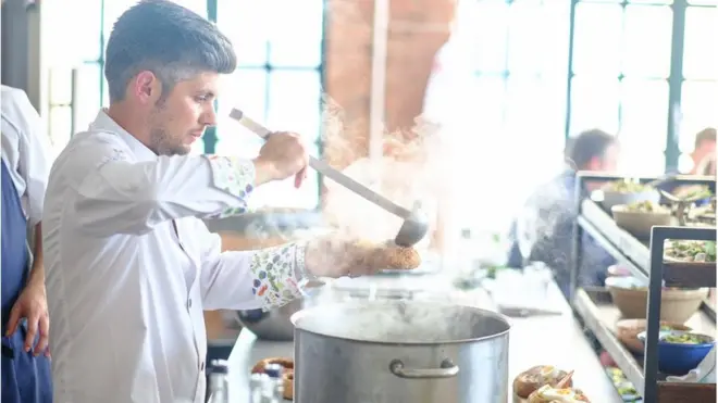 Damian Wawrzyniak started a Twitter campaign against no shows