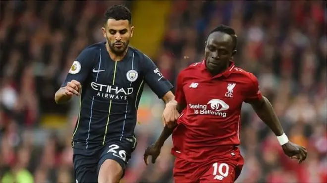 L'Algérien Riyad Mahrez (à gauche) et le Sénégalais Sadio Mané