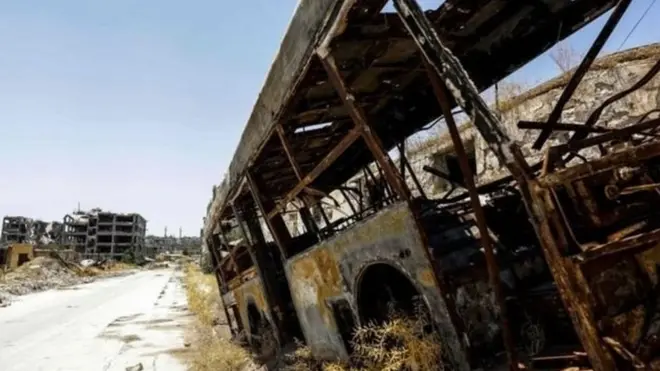 Lebih dari 300.000 orang telah kehilangan nyawa selama perang Suriah, yang diawali unjuk rasa anti-pemerintah pada 2011.