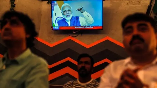 టీవీలో మోదీ