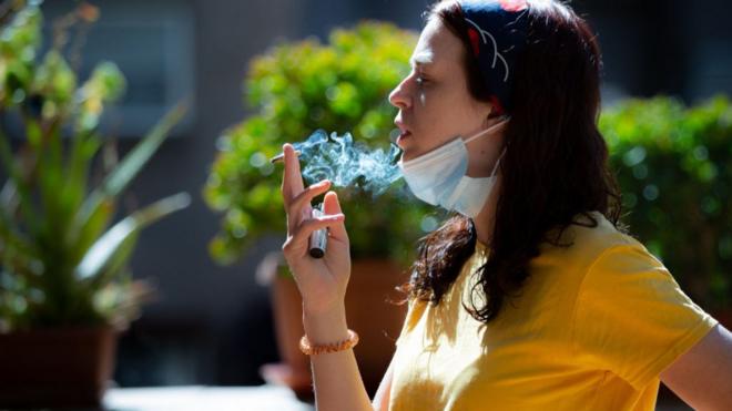 在新冠病毒疫情期間，吸煙變得更加困難（Credit: Getty Images）