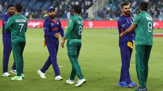 ఇండియా - పాకిస్తాన్ జట్ల క్రీడాకారుల కన్నా.. ఇరు దేశాల అభిమానుల మధ్యే ఎక్కువ వైరం కనిపిస్తుంది