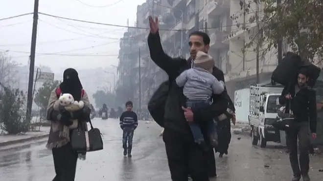 في عام 2016 شهدت عدد من الدول العربية نزاعات مسلحة، أعقبت انتفاضات "الربيع العربي". ووصل عدد القتلى في سوريا وحدها إلى 400 ألف شخص، إضافة إلى ملايين اللاجئين والنازحين.