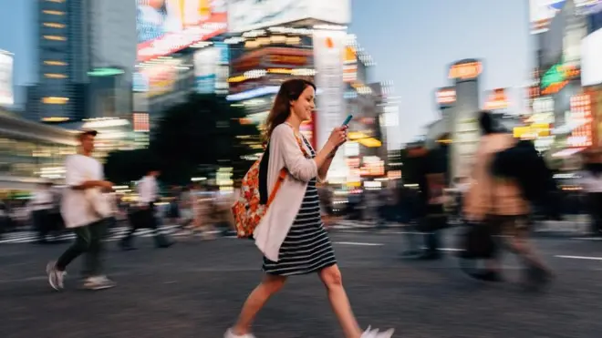 Andar distraído puede dar paso a nuevas ideas creativas.