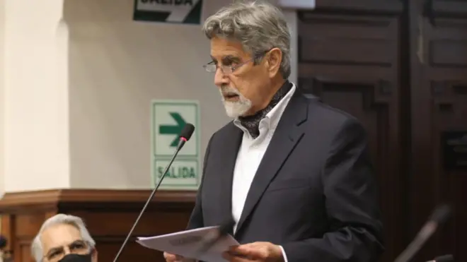 Francisco Sagasti es miembro del Partido Morado.