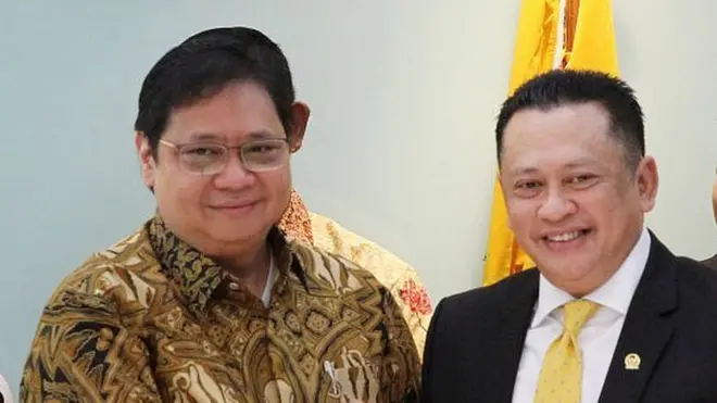 Ketua umum Partai Golkar Airlangga Hartanto (kiri) dan Ketua DPR yang baru, Bambang Soesatyo (kanan).
