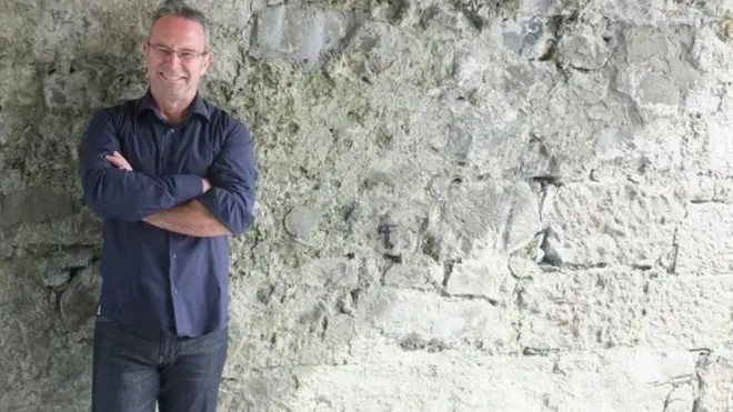 Премия Голдсмитского института была учреждена в 2013 году. В третий раз подряд она достается писателю из Ирландии