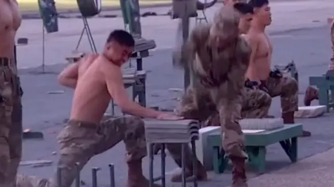 На военной выставке лидеру КНДР продемонстрировали мощь спецназа