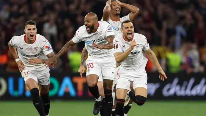 Славље фудбалера Севиље