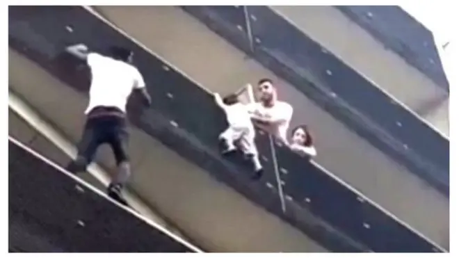 "Чоловік-павук з 18-го" округу. Так назвала чоловіка мер Парижа