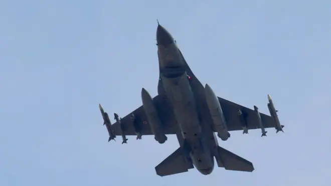 Türk F16 savaş uçağı