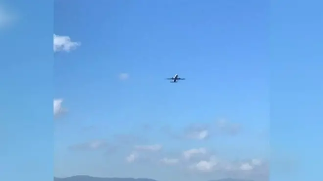 Avion se rotirao u vazduhu